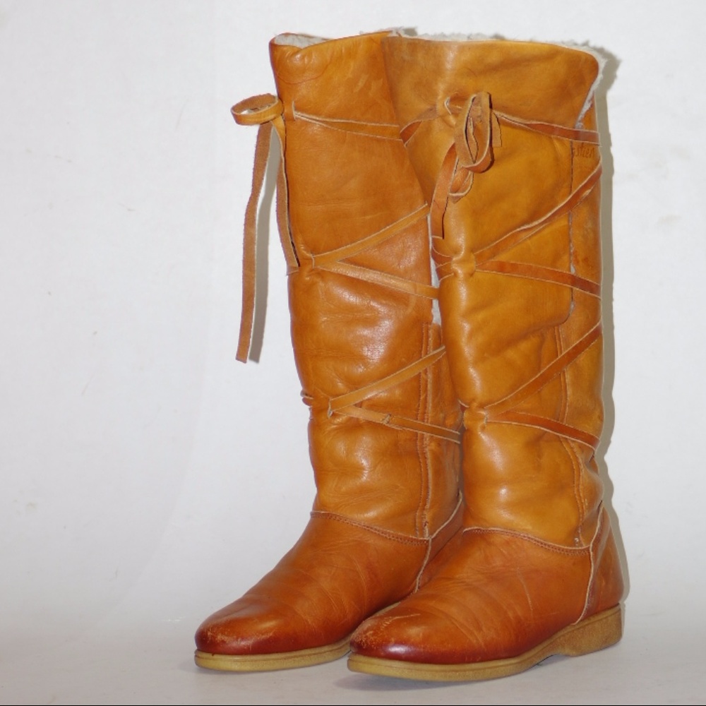 BASTIEN Leather Sherpa Mukaluck Boots CANADIAN 7.5