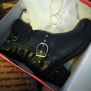 Brand new vittorio d' Firenze Boots