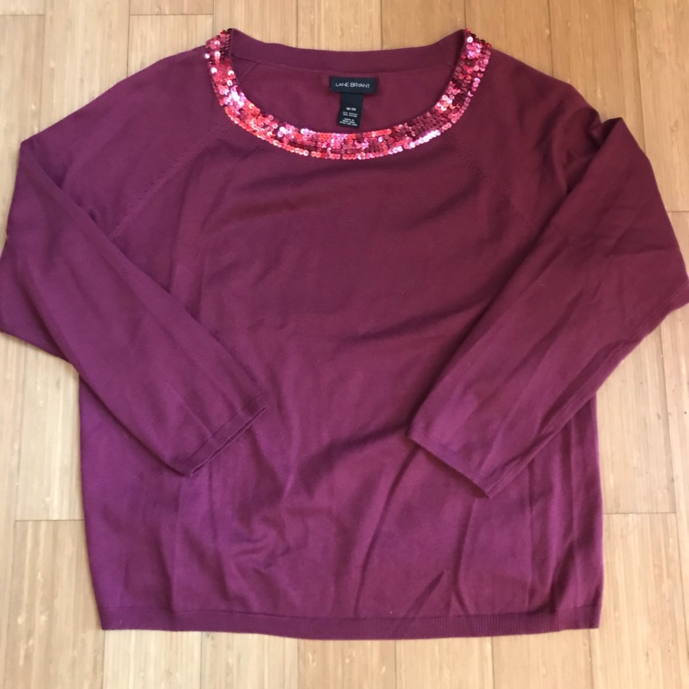 Cranberry or wine 🍷 colored sweater with sequins