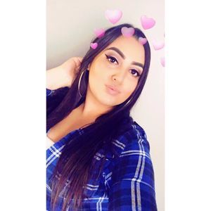 Meet your Posher, Crystal