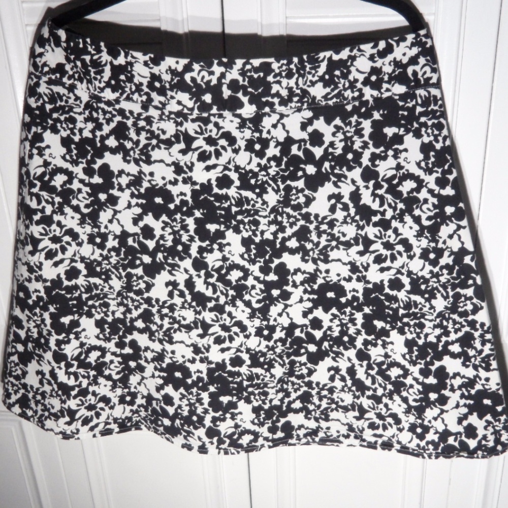 A.L.C.: Floral A-Line Black & White Skirt (XL)