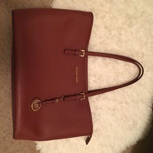 Michael Kors jet set tote