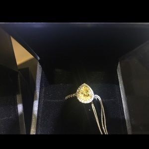 Meet your Posher, Queenie