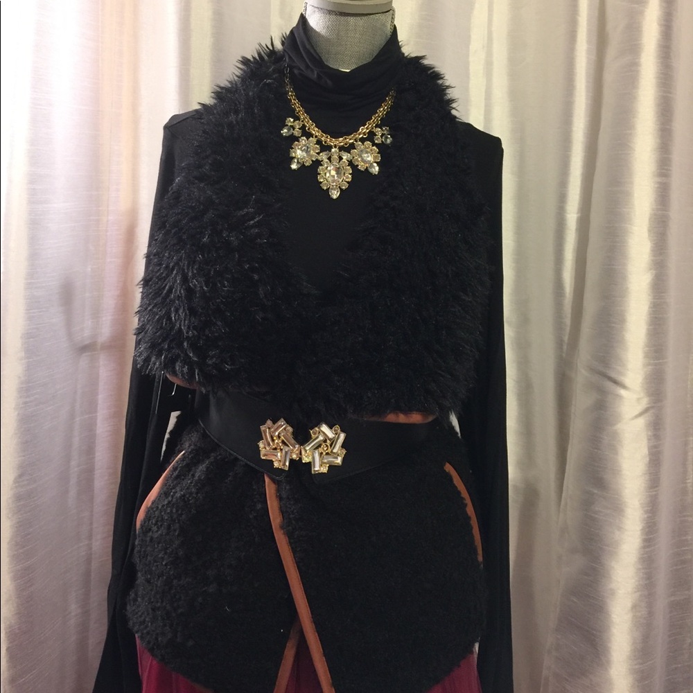 BNWT COCO JAMESON VEST SZ MD BLK
