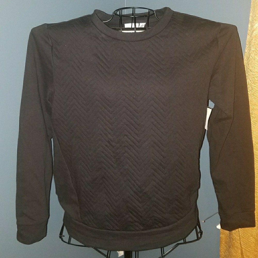 Chevron black pullover sweater.