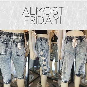 High waisted Capri jeans