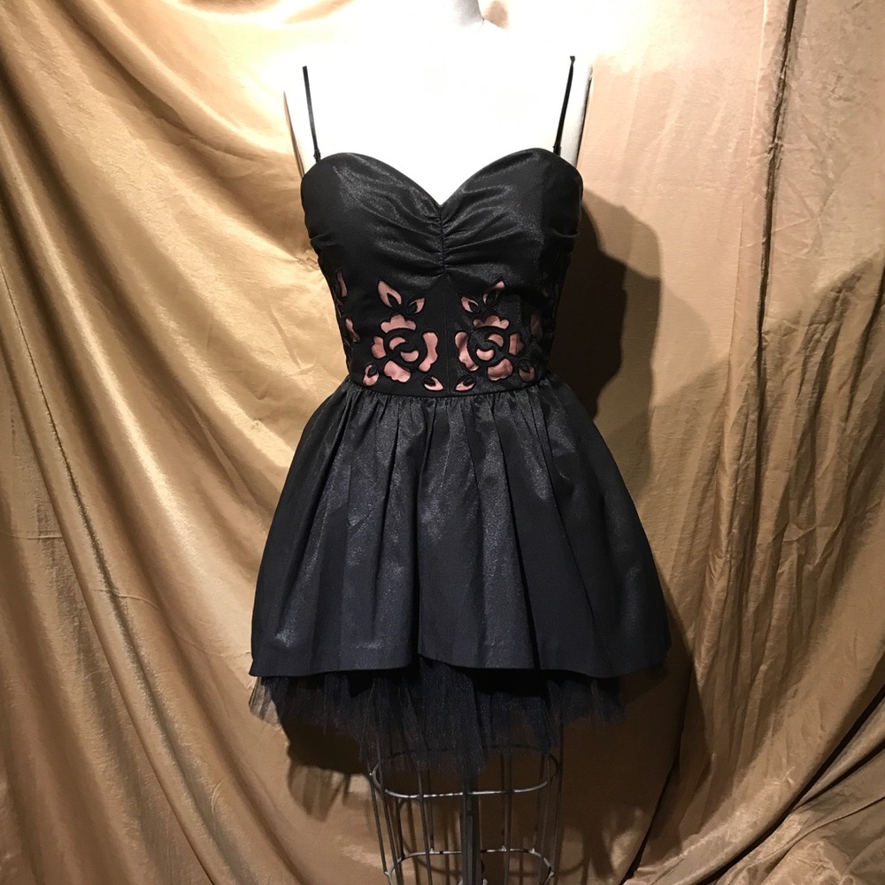 Betsey Johnson Party Dress! Adorable & Fun!