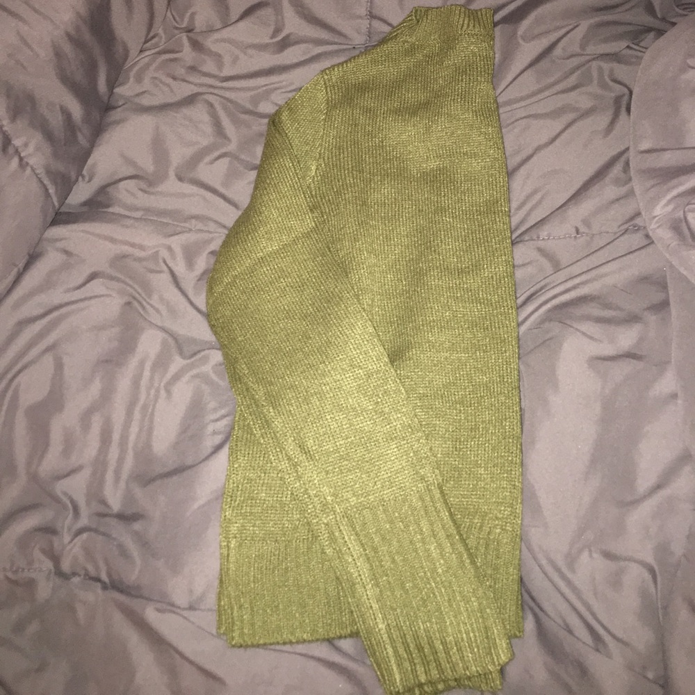 Sweater - Picture 3 of 3