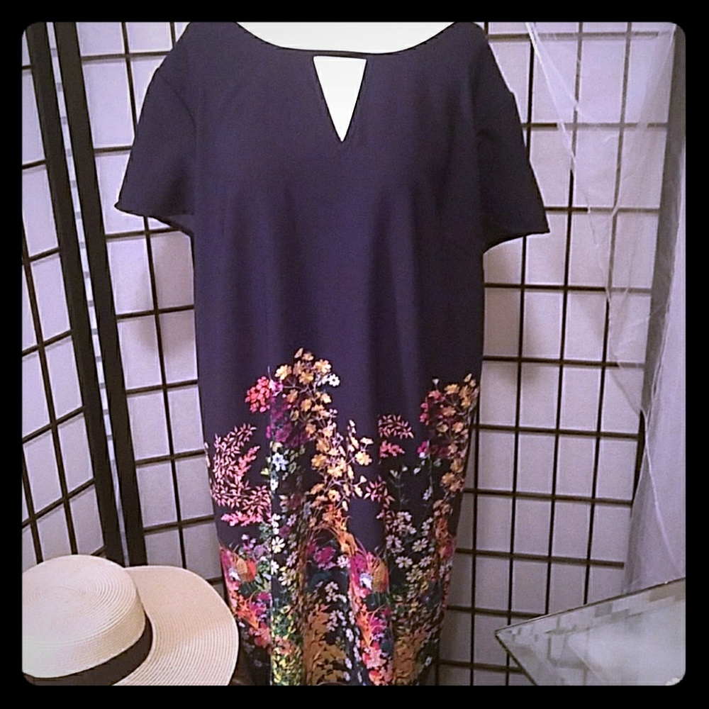 Short sleeve dress