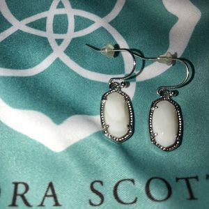 Kendra Scott Lee white and silver earrings