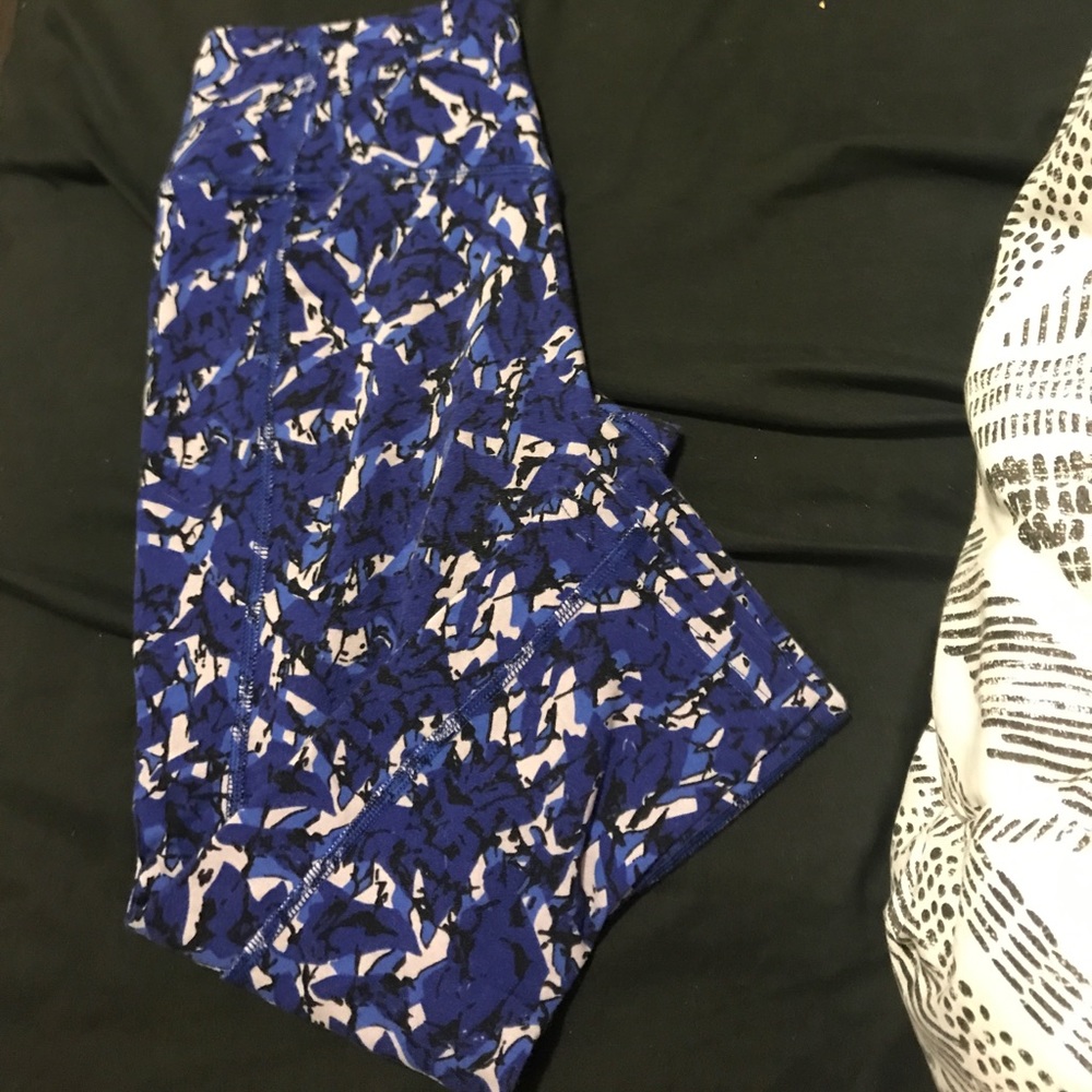 Capri exercise leggings