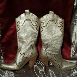 Penny loves kenny boots