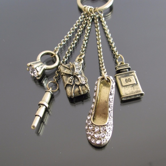 NEW Antique Bronze Looking Ladies Fashion Keychain - Picture 3 of 5