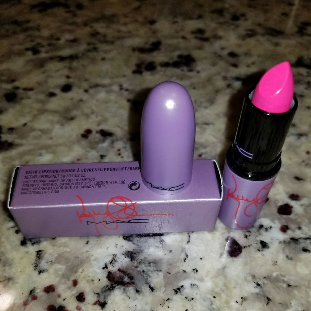 MAC limited edition Kelly Osborne Kelly yum yum li