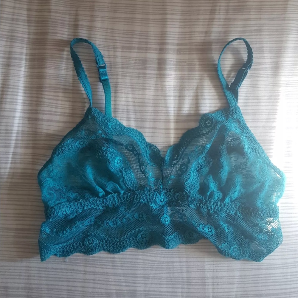 b.tempt'd by Wacoal Sheer Lace Bralette - Picture 3 of 3