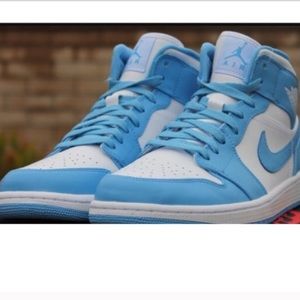 Retro Jordan 1s Unc