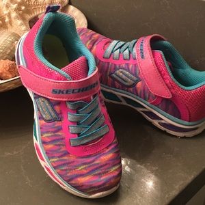 Girls 13 Skechers Light ups