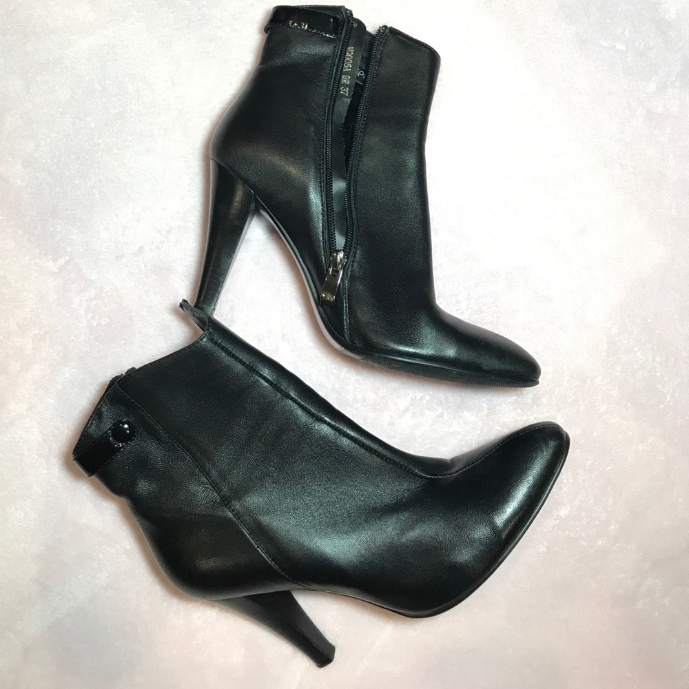 INDEPENDENCE Ankle booties black leather size 7