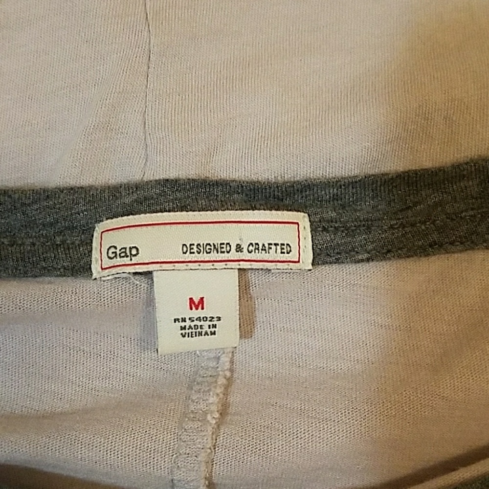 GAP top - Picture 4 of 4
