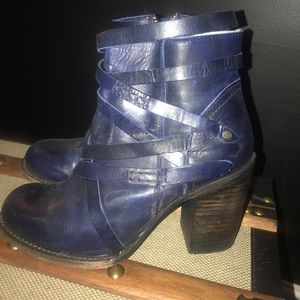 Navy freebird boots