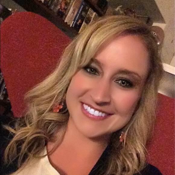 Meet your Posher, Nancy - Picture 1 of 1