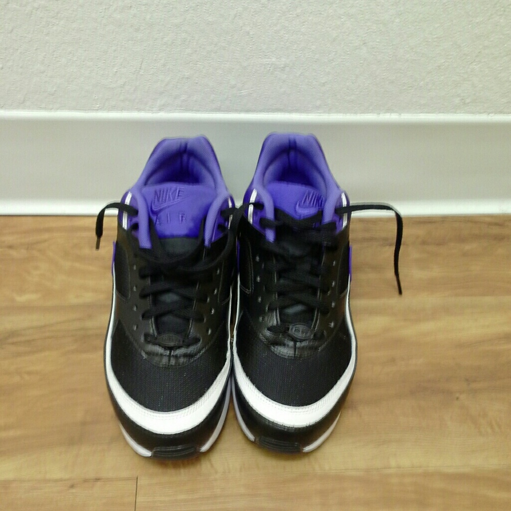 Nike Boys Air Max - NWOT