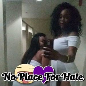 Meet your Posher, Denae