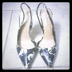 BCBGMAXAZRIA, VERO CUOIO SLING BACKS NEVER WORN