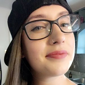 Meet your Posher, Shannon