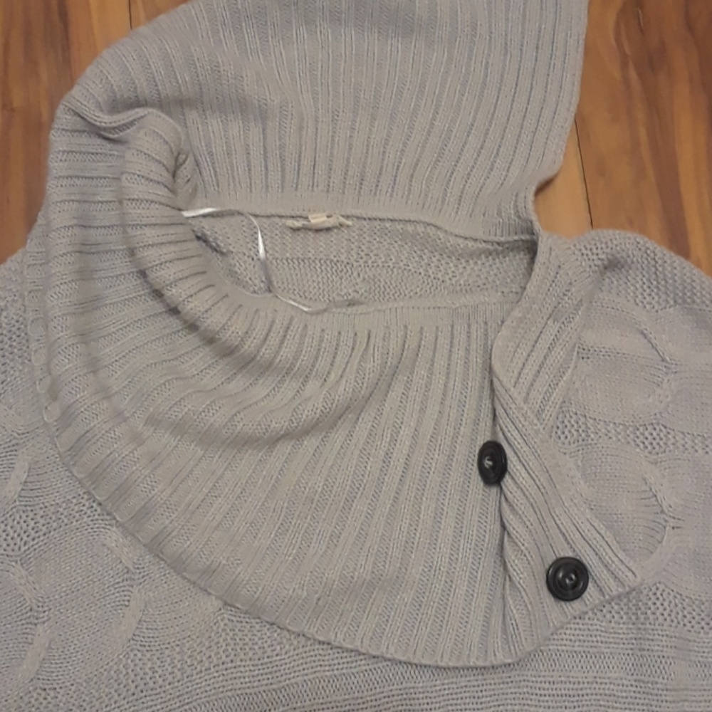Hem & thread sweater - Picture 2 of 3