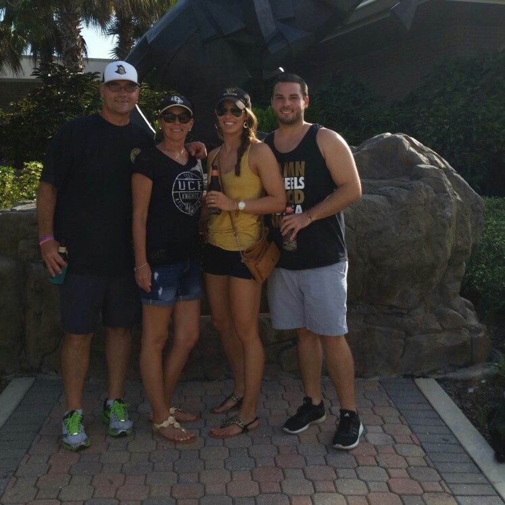 Meet your Posher, Adam robert