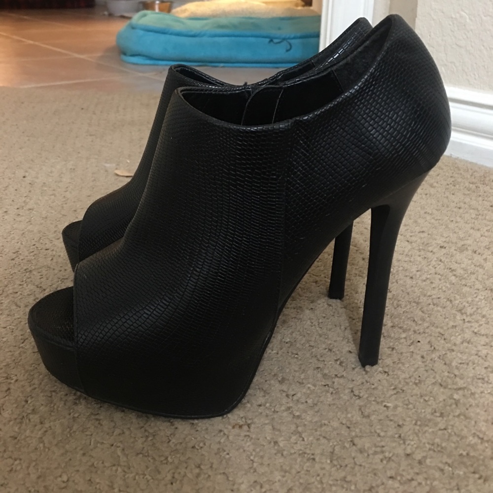 Steve Madden booties