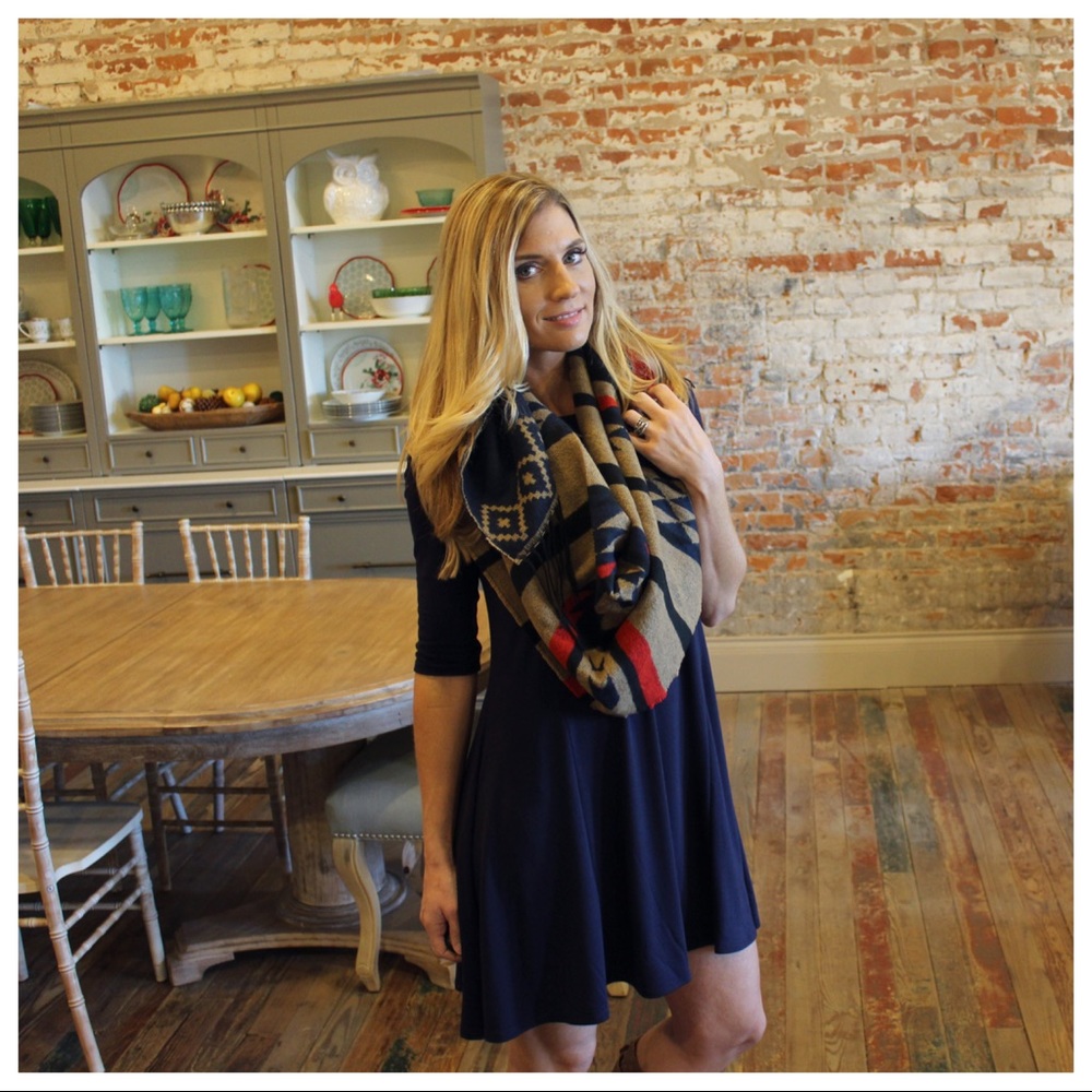 ❗️LAST ONE❗️Taupe, Navy Aztec Fringe Scarf - Picture 3 of 4
