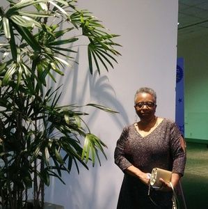 Meet your Posher, Yvette