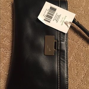 NWT Kate Spade wristlet