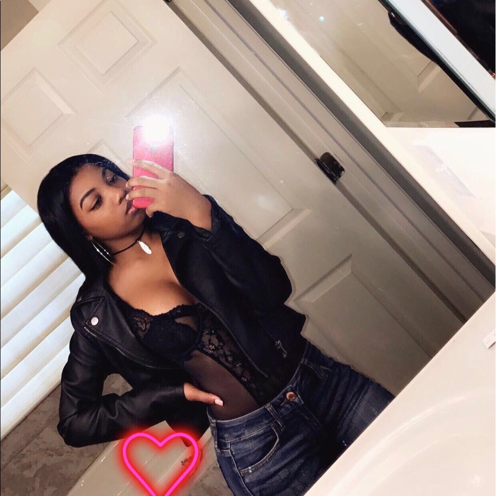 Meet your Posher, Tavia