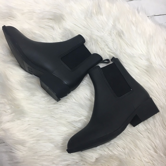 NEW Urban Outfitters Dora Black rainboots - Picture 2 of 8