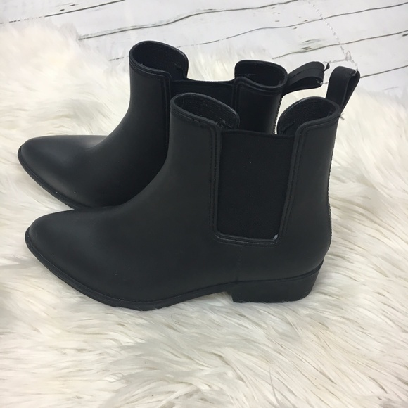 NEW Urban Outfitters Dora Black rainboots - Picture 4 of 8