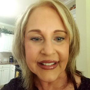 Meet your Posher, Deborah