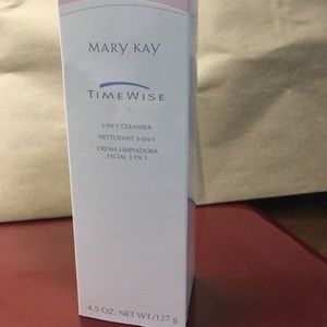 Mary Kay 3 in Cleanser
