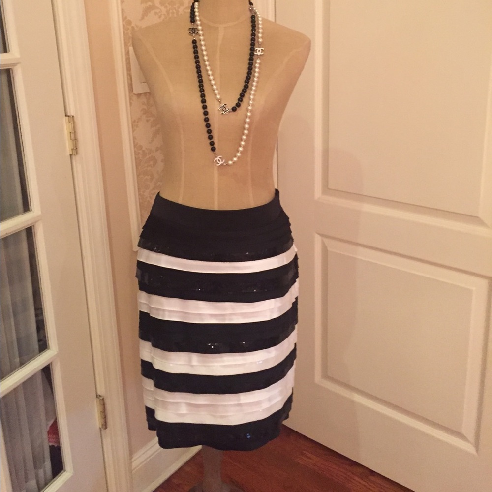 Skirt - White House/Black Market - worn once
