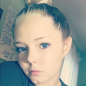 Meet your Posher, Mackenzie