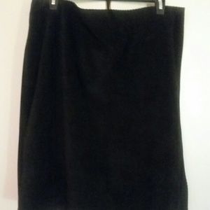 AK Anne Klein blk suede skirt with side split sz16