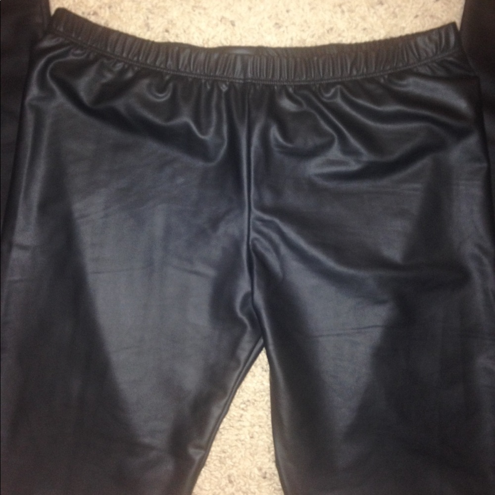 GONE TODAY❗️NWT Matte Black Leggings - Picture 5 of 6