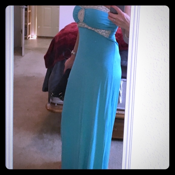 Dress - Picture 1 of 2