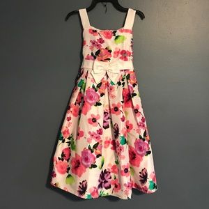 Girl’s spring dress