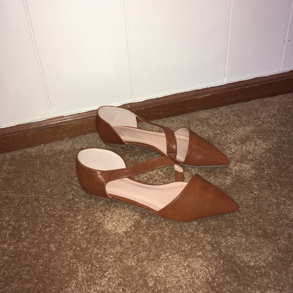 Cute brow flats. 7 1/2