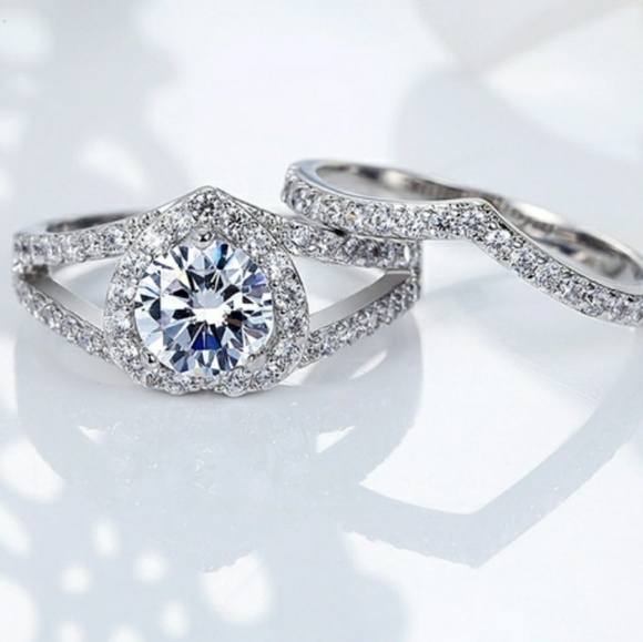 💥💕💦New Heart cut 925 stamped 2 pc ring - Picture 2 of 7