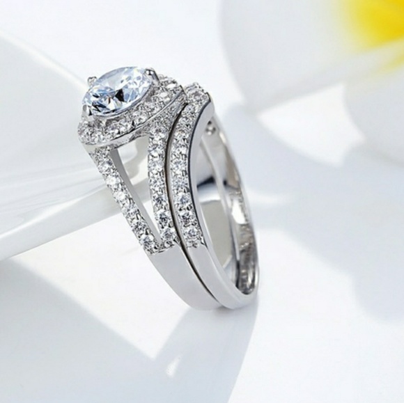 💥💕💦New Heart cut 925 stamped 2 pc ring - Picture 3 of 7