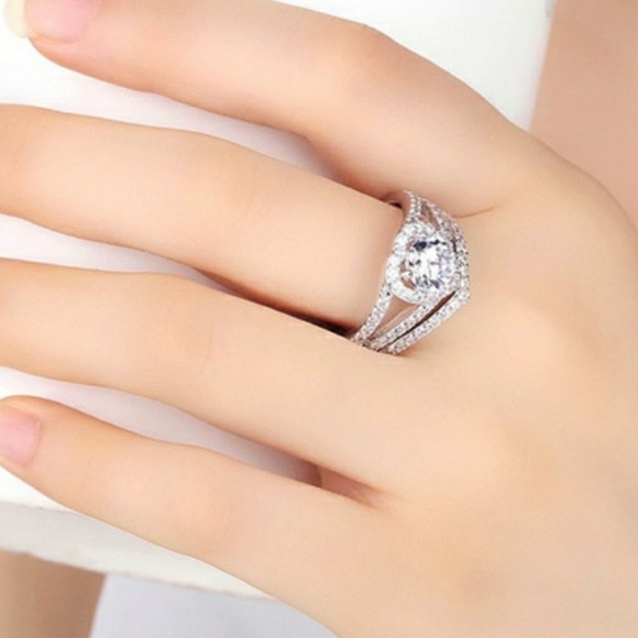 💥💕💦New Heart cut 925 stamped 2 pc ring - Picture 4 of 7